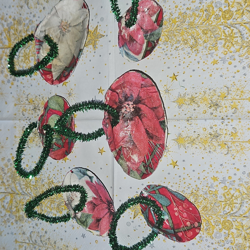 Festive Handmade Poinsettia  Design Clam Shells w/ green glimmer hang tags.